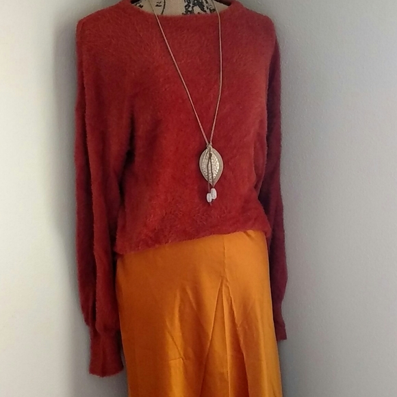 Express faux silk skirt - Picture 2 of 6